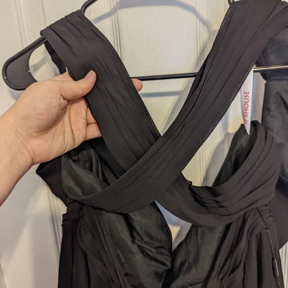 Black dress - Picture 10 of 10